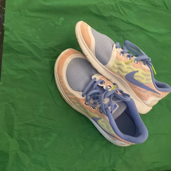 Nike Free 5.0 
Brand new 
Size 7 Y - Picture 1 of 5